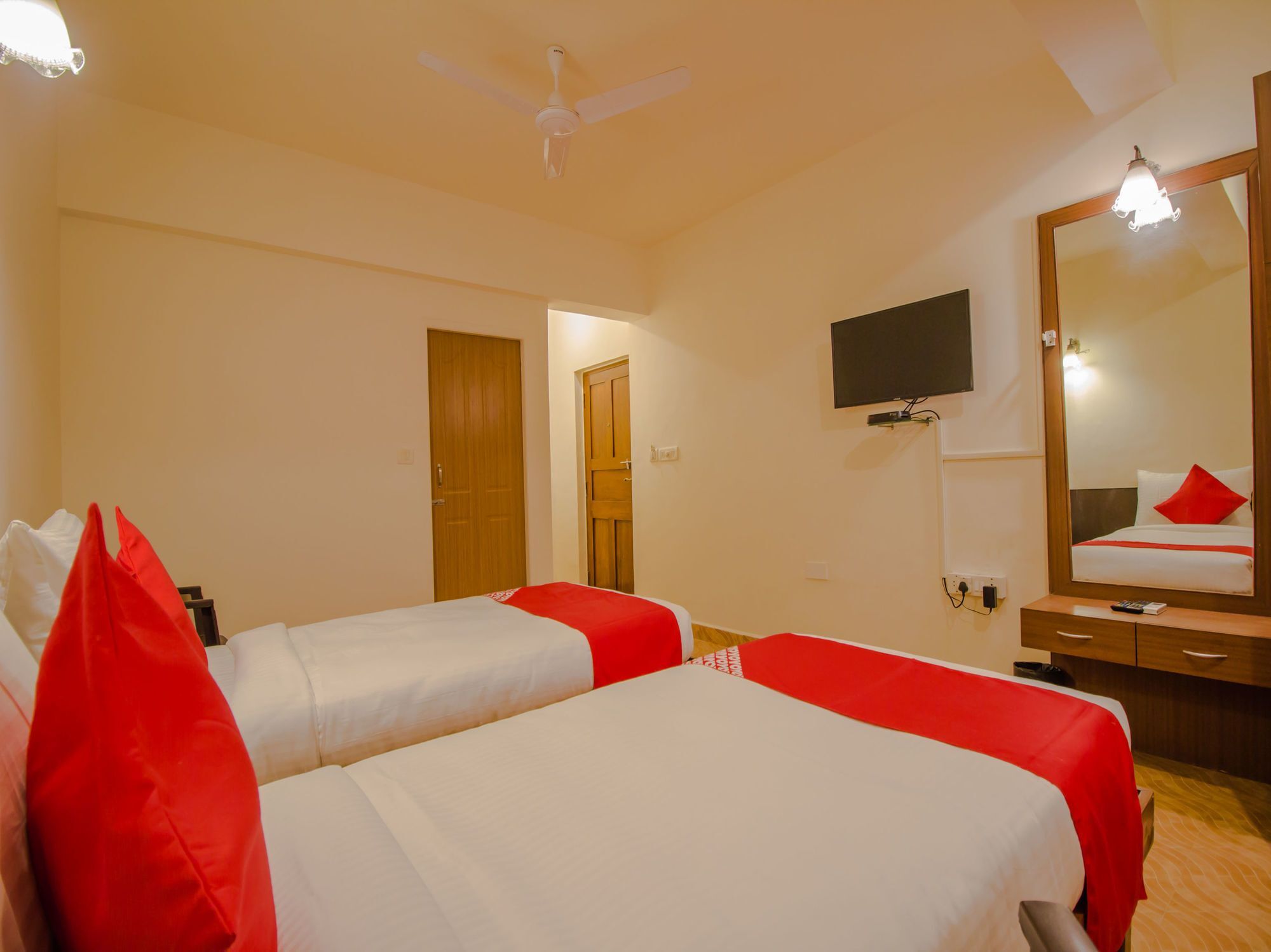 Oyo Flagship 13853 Shruti Resort Calangute Eksteriør billede